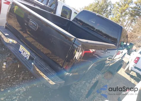 2004 Chevrolet Silverado 1500 Z71 from USA, damaged, VIN 1GCEK19TX4E104023